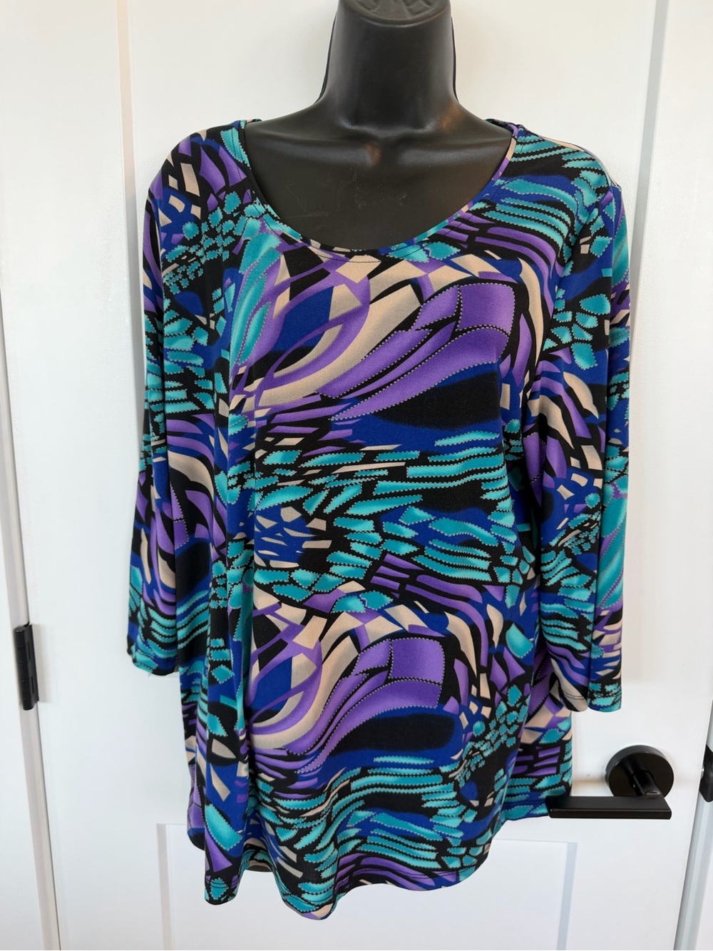 ALIA SIZES LARGE -super softWomen’s Abstract Print Scoop Neck Top - Purple/Teal